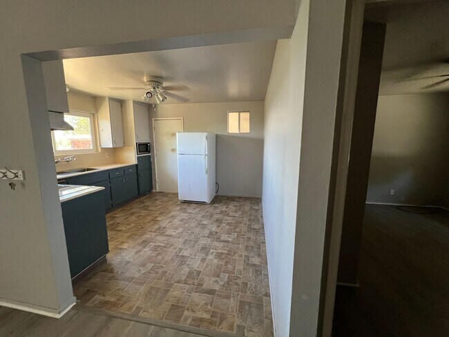 Building Photo - 2 bed Placerville duplex with garage