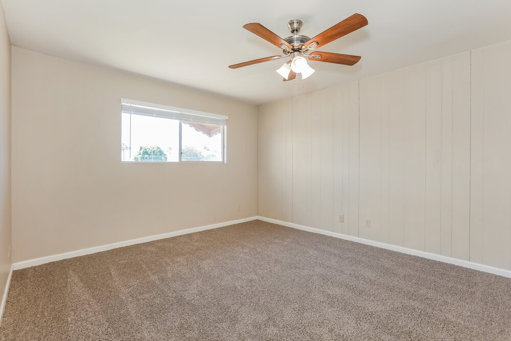 Building Photo - 1544 E Clover