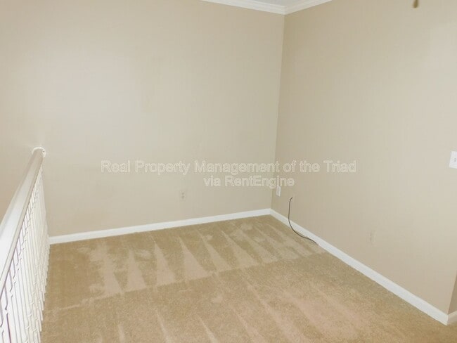 Building Photo - 22 Milpond Ln