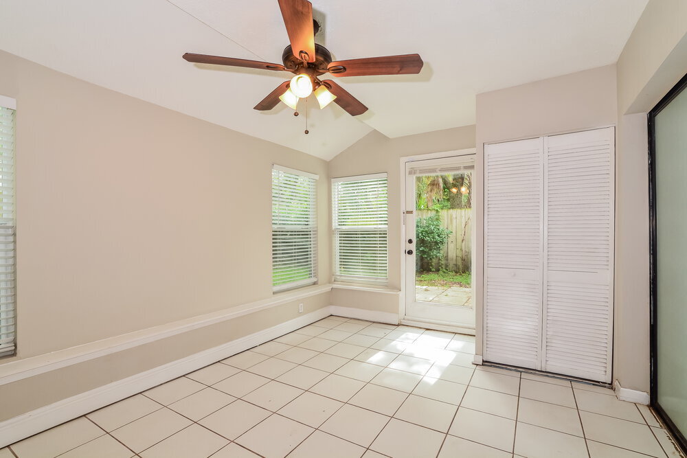 Building Photo - 321 Alba Ln