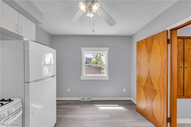 Building Photo - 508 Hammel St