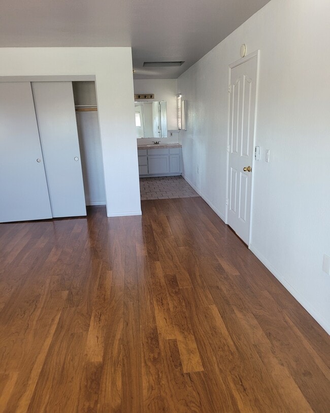 Building Photo - 309 Sea Vale St