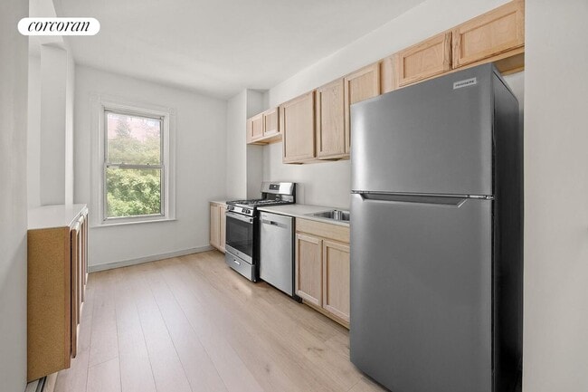 Building Photo - 31 Seeley St