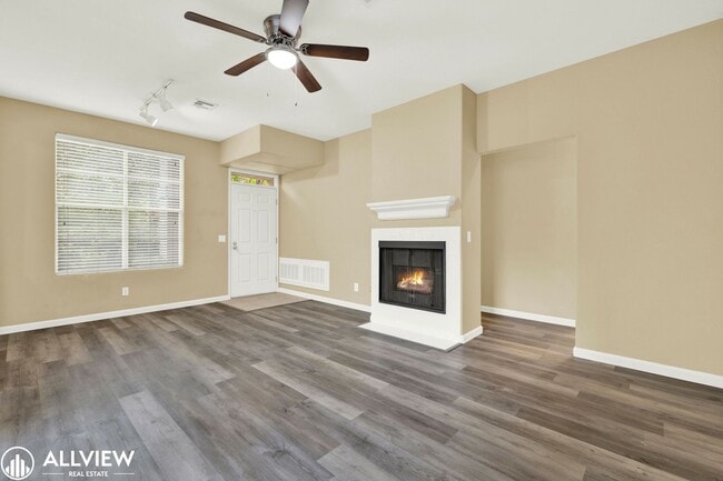 Building Photo - Ground-Floor, 2 Bed/2 Bath, Prime Carmel Valley Condo with Resort Amenities!