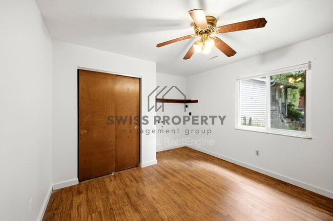 Building Photo - 1577 Briarwood Ave