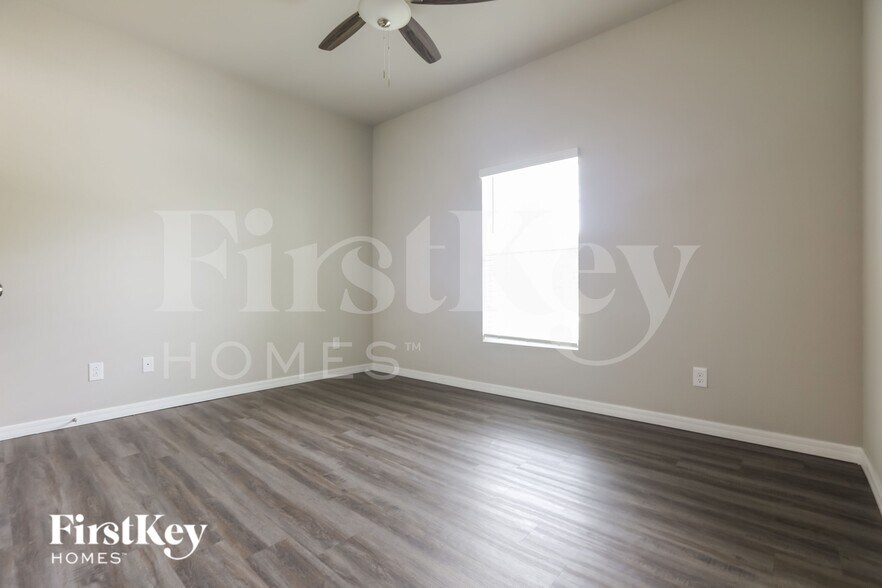 Building Photo - 20172 Elrose Ave
