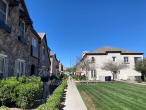 Building Photo - 2744 S Pewter Dr