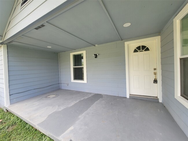 Building Photo - 830 Becker St