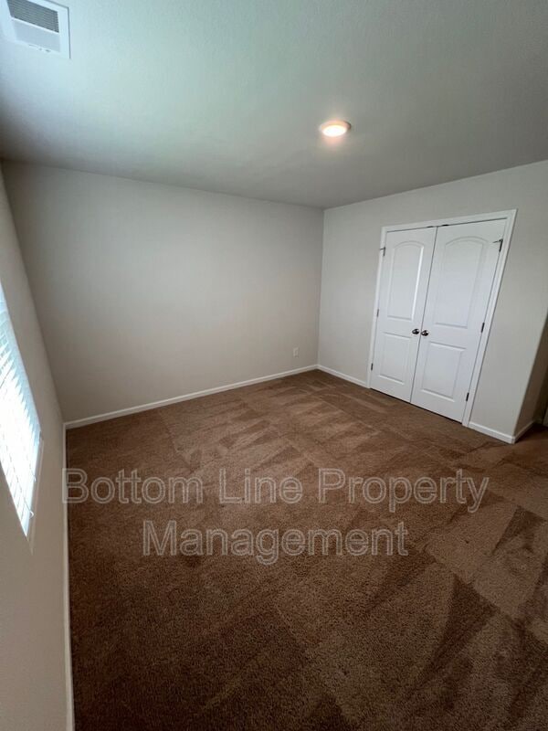 Building Photo - 608 Frosty Way