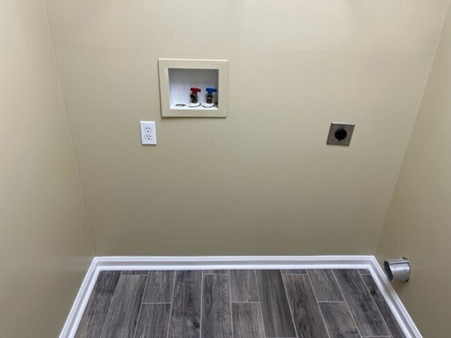 Building Photo - 3BD/2B Home in Northlake Subdivision