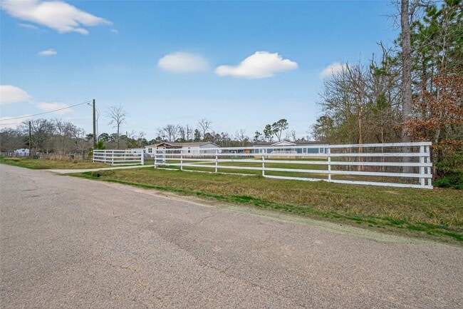 Building Photo - 15933 W Relza Dr
