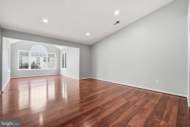 Building Photo - 25196 Whippoorwill Terrace