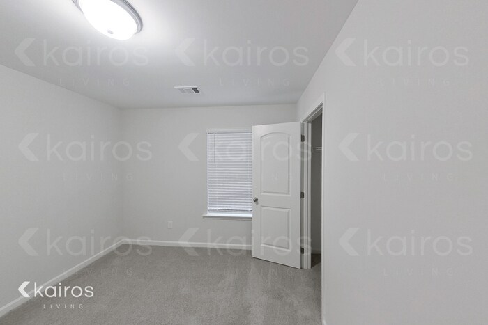 Building Photo - 782 Heather Dr