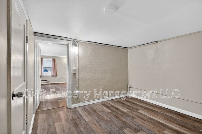 Building Photo - 148 Davenport St
