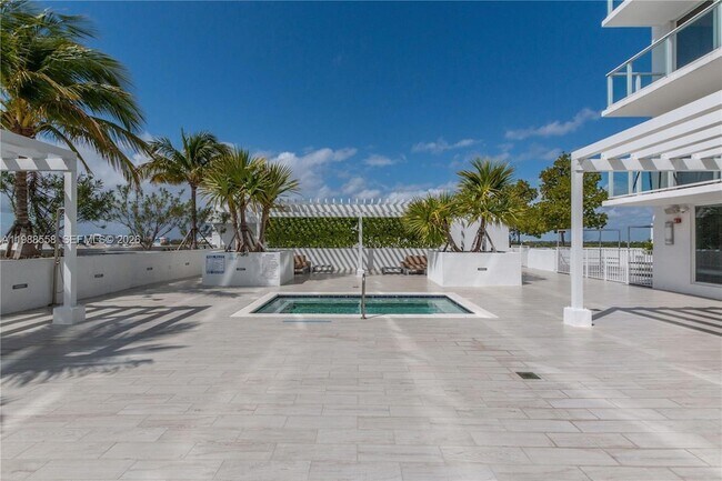 Building Photo - 4250 Biscayne Blvd