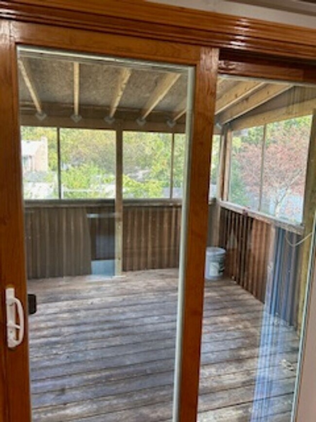 Building Photo - 7113 S 75th Ave