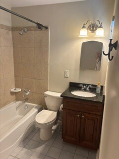 Bath - 320 Lakeview St