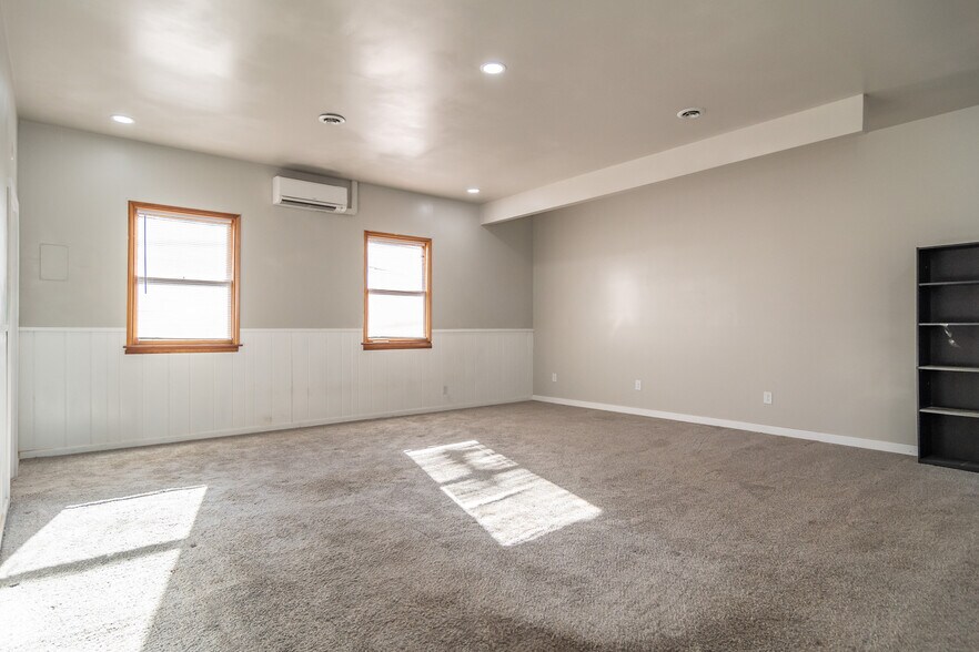 Building Photo - 500 Geary Dr