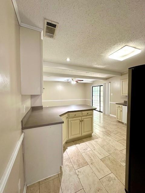 Building Photo - 918 Abilene Dr E