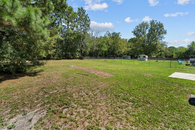 Building Photo - 234 Deerwood Dr