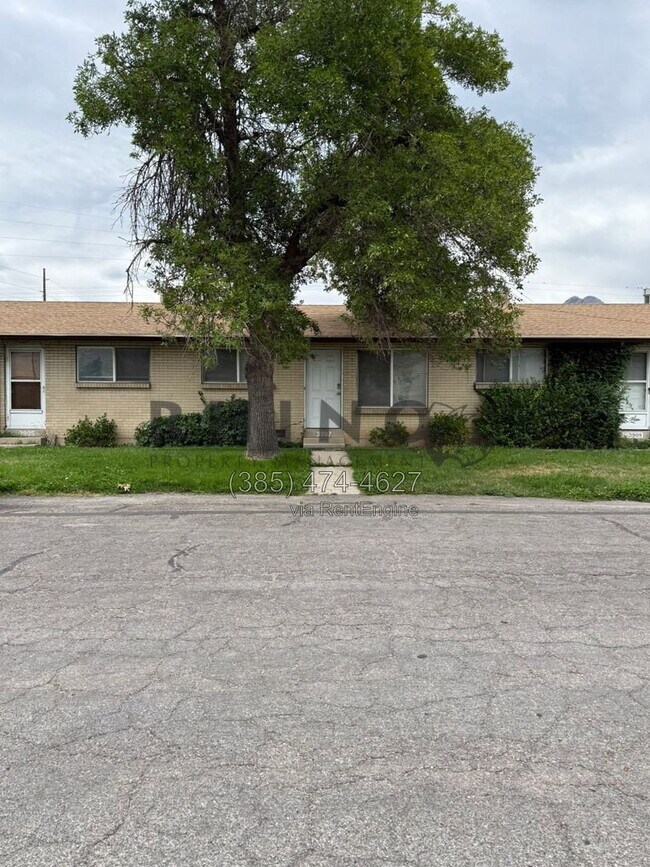 Building Photo - 3907 1040 E