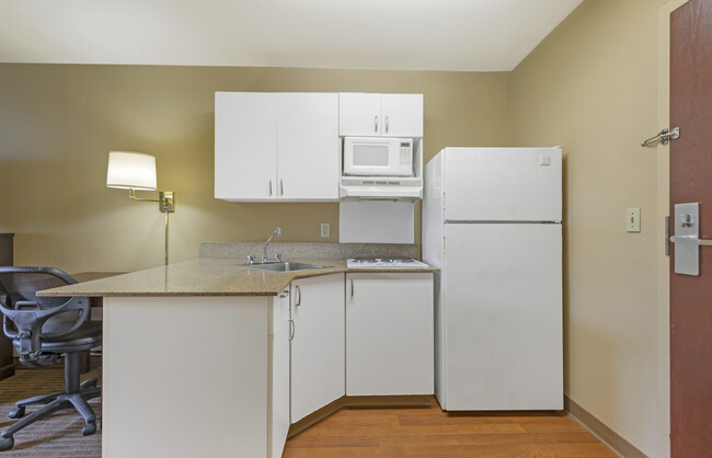 Building Photo - Furnished Studio-Baltimore - BWI Airport -...