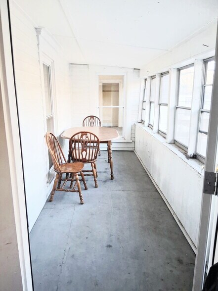 Building Photo - 430 Court St