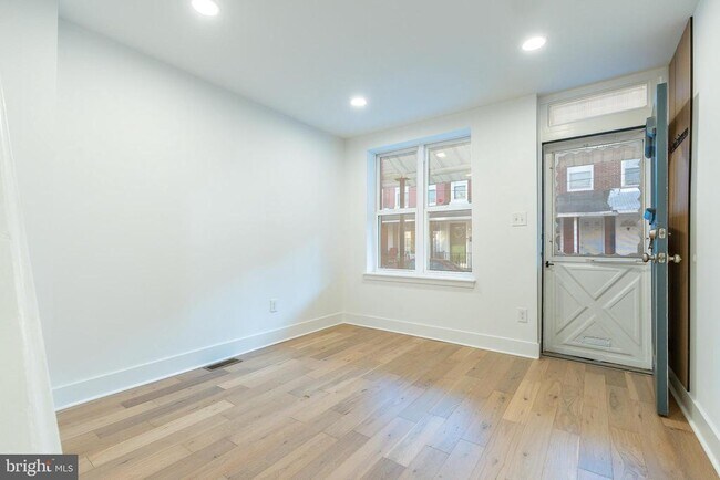 Building Photo - 2563 E Elkhart St