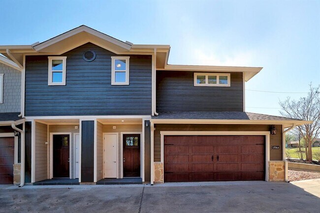 Primary Photo - 1702 Cedar Bend Dr