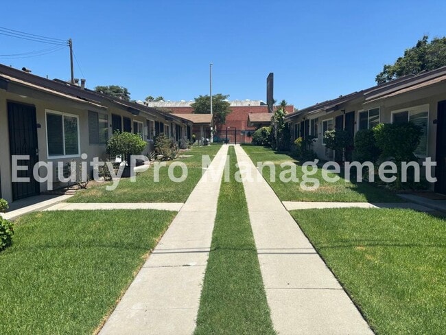 Building Photo - 7043 Pickering Ave