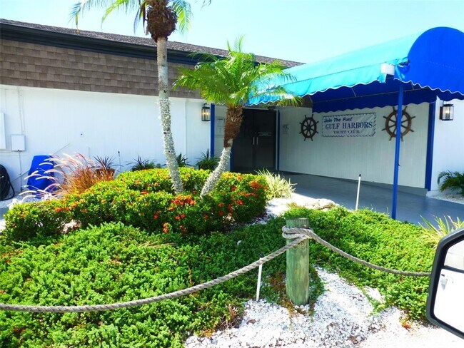 Building Photo - 5557 Sea Forest Dr