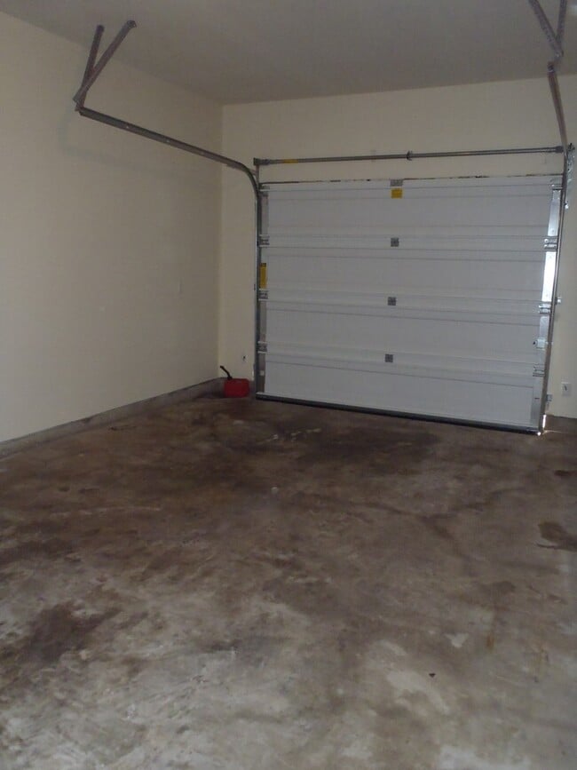 Building Photo - Meador-6912