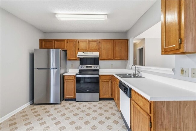 Building Photo - 1967 Abbey Province