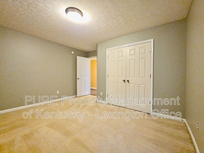 Building Photo - 2909 Mahala Ln