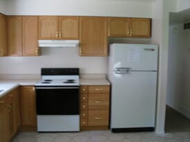 Building Photo - 203 N Pingree Ave