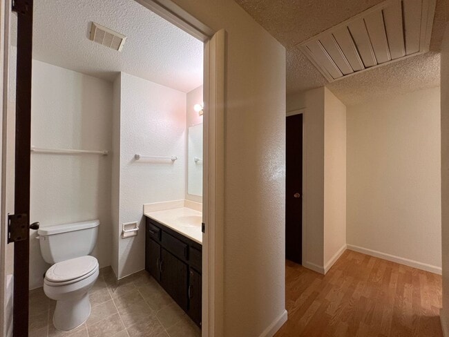 Building Photo - 3 bedroom 2 bath South Reno Home