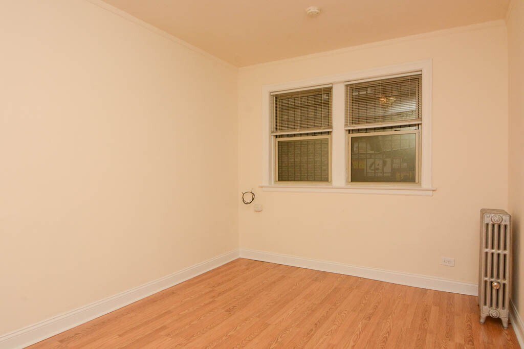 Building Photo - 2536 N Sawyer Ave