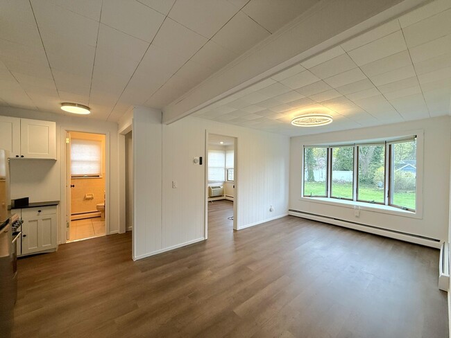 Building Photo - 34 Little Neck Rd