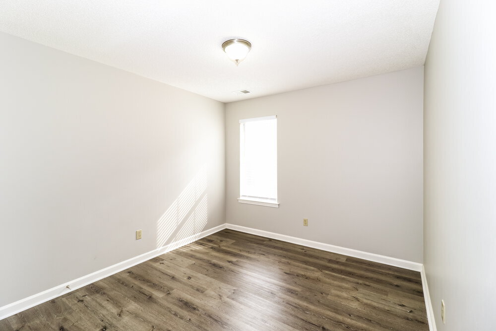 Building Photo - 6962 Lagrange Cir N