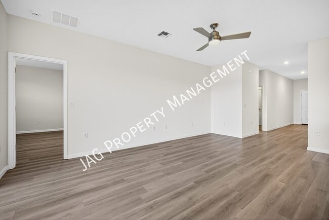 Building Photo - 813 Clifton Rd SE