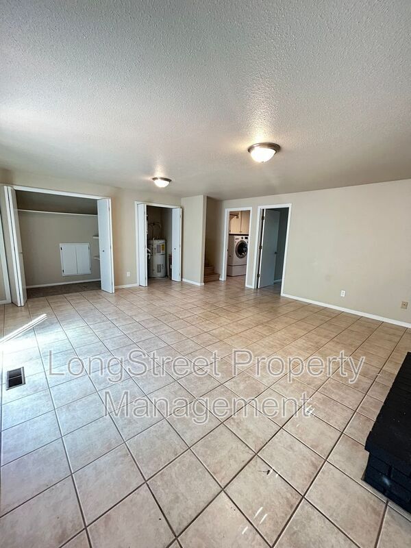 Building Photo - 4181 NW Jasmine Pl