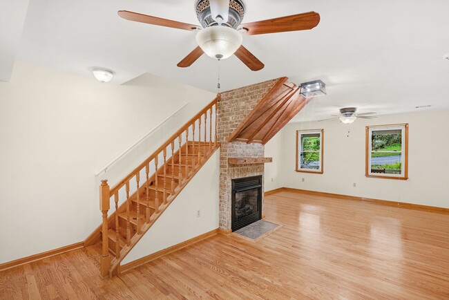 Building Photo - 505 4th