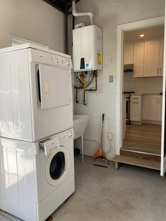 Stackable Washer/Dryer - 10 Beresford Ct