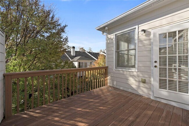 Building Photo - 5826 Riverstone Cir