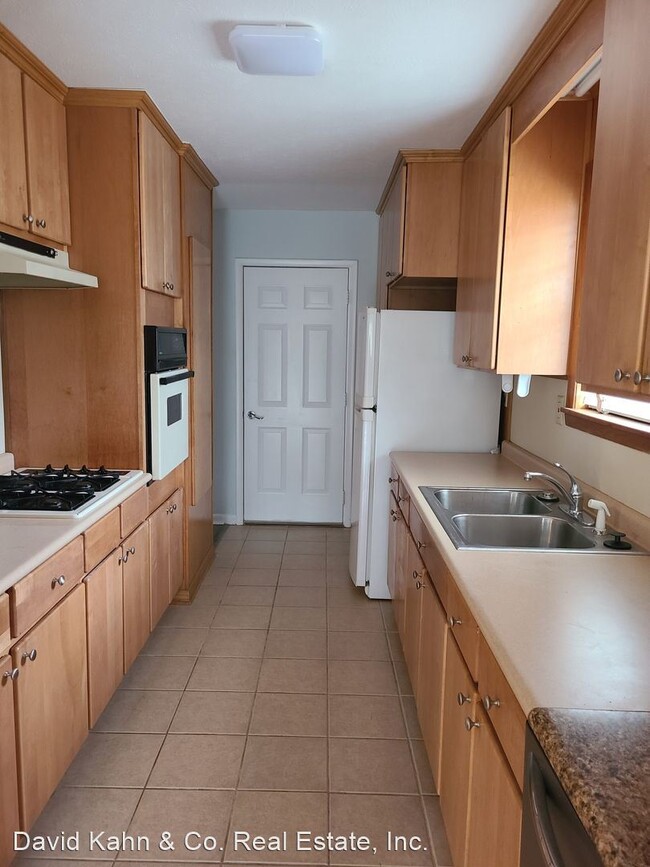 Building Photo - 3 br, 2 bath House - 114 Oakland Drive