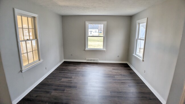 Bedroom - 1739 Forest Ave