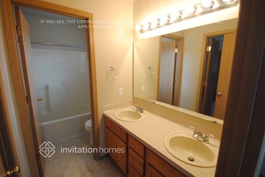 Building Photo - 18404 109th St Ct E