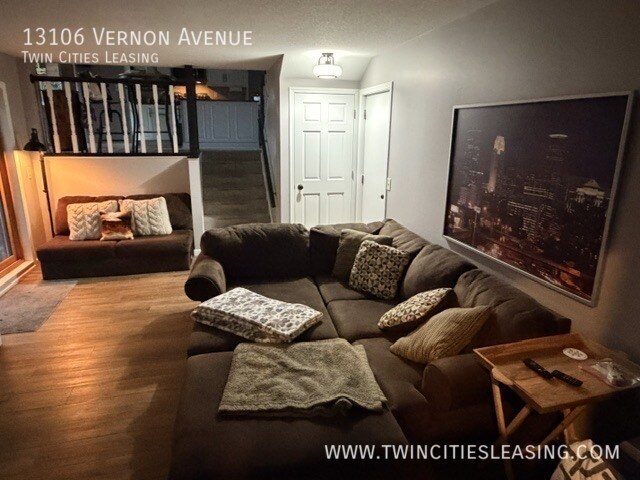 Building Photo - 13106 Vernon Ave