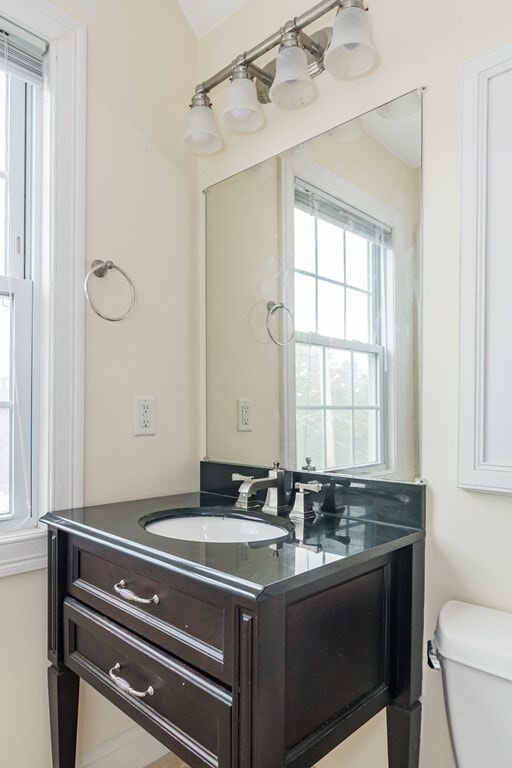 Building Photo - 123 Russell St