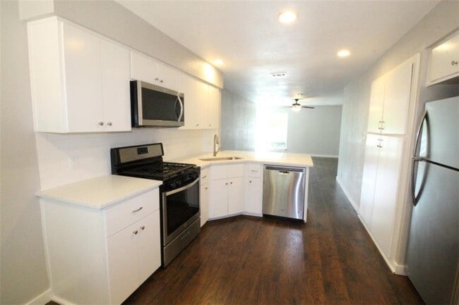 Building Photo - 10702 Lanshire Dr